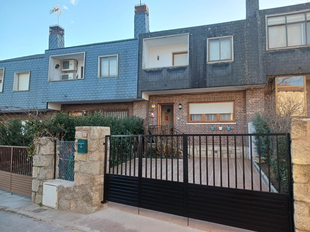 La Casita De Cabanillas. Cabanillas De La Sierra. Exterior photo